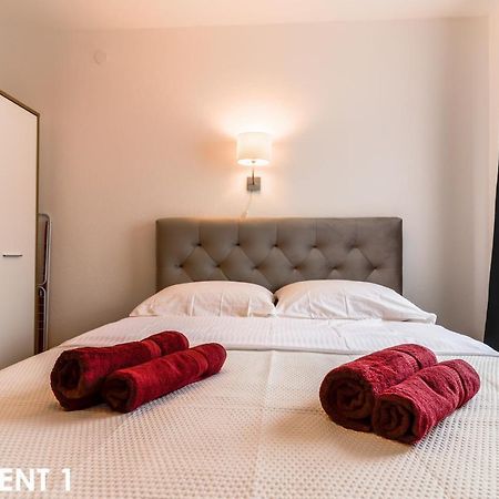 Maestral Apartments Врсар Екстер'єр фото