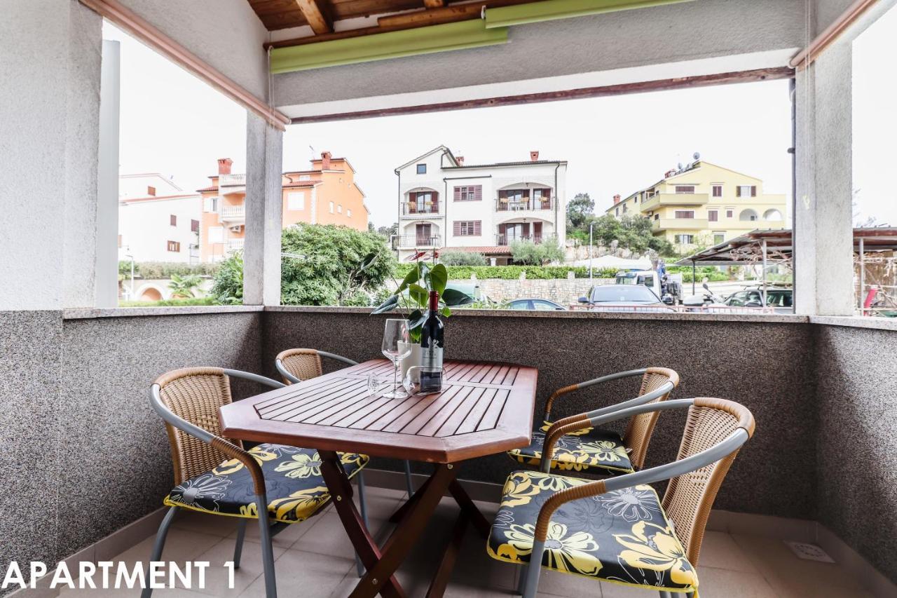 Maestral Apartments Врсар Екстер'єр фото
