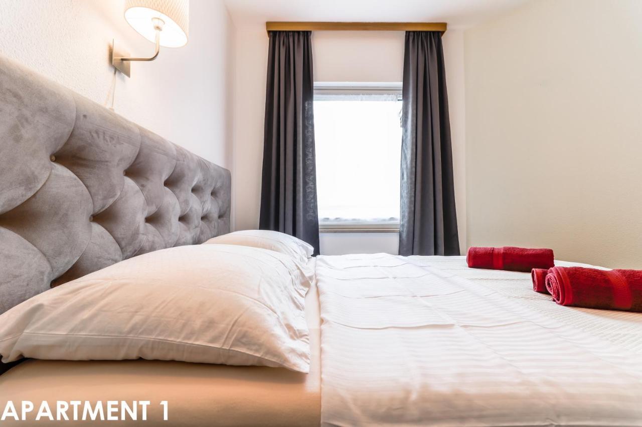 Maestral Apartments Врсар Екстер'єр фото